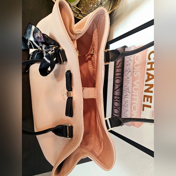 Kate Spade Elegant Pink Handbag with Scarf Accent - Picture 8 of 10